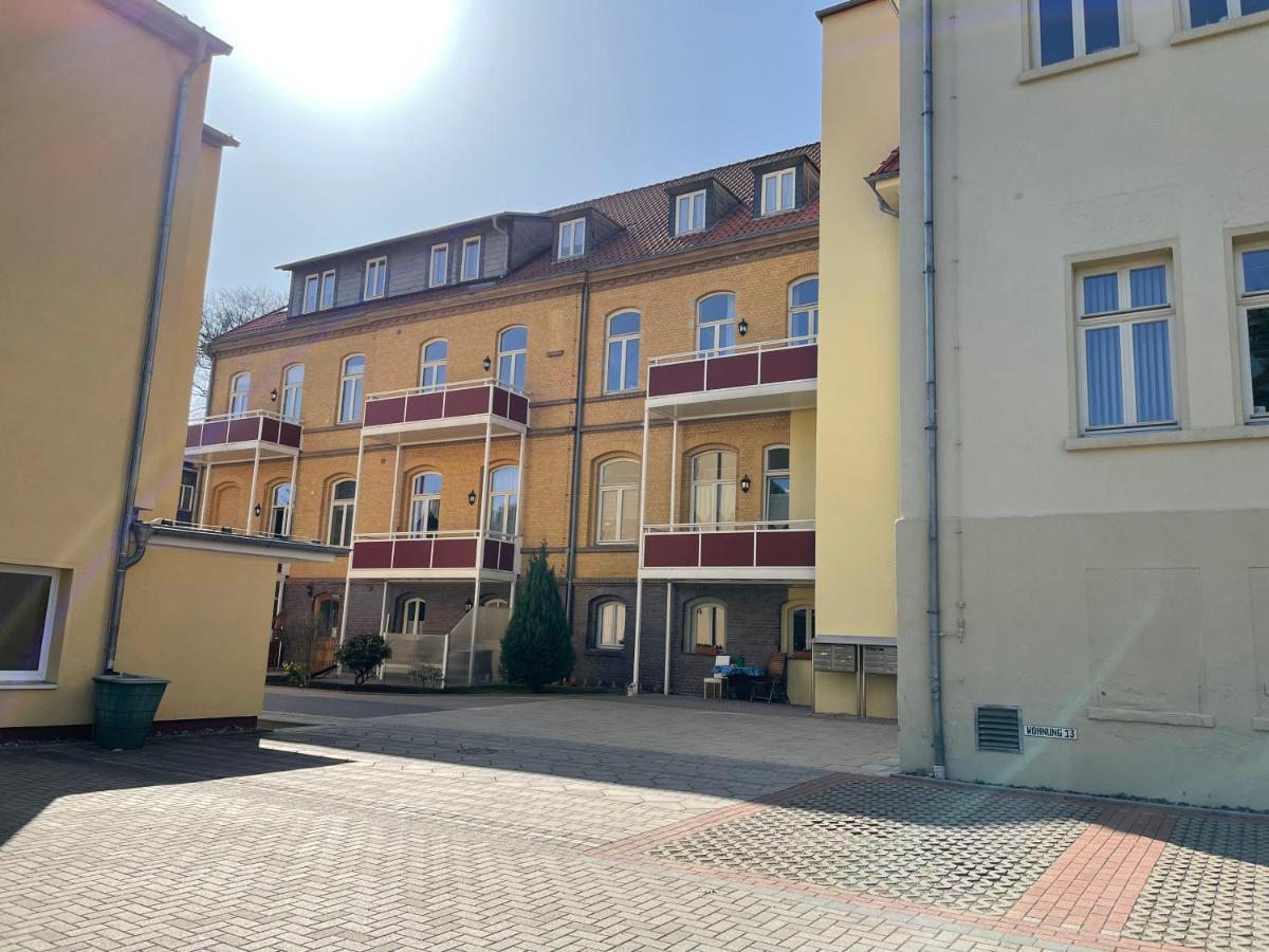 Apartment Zur Wiege Anhalts บัลเลนชเตดท์ ภายนอก รูปภาพ